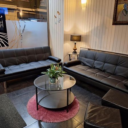 Hostal Pachin Mieres  Buitenkant foto